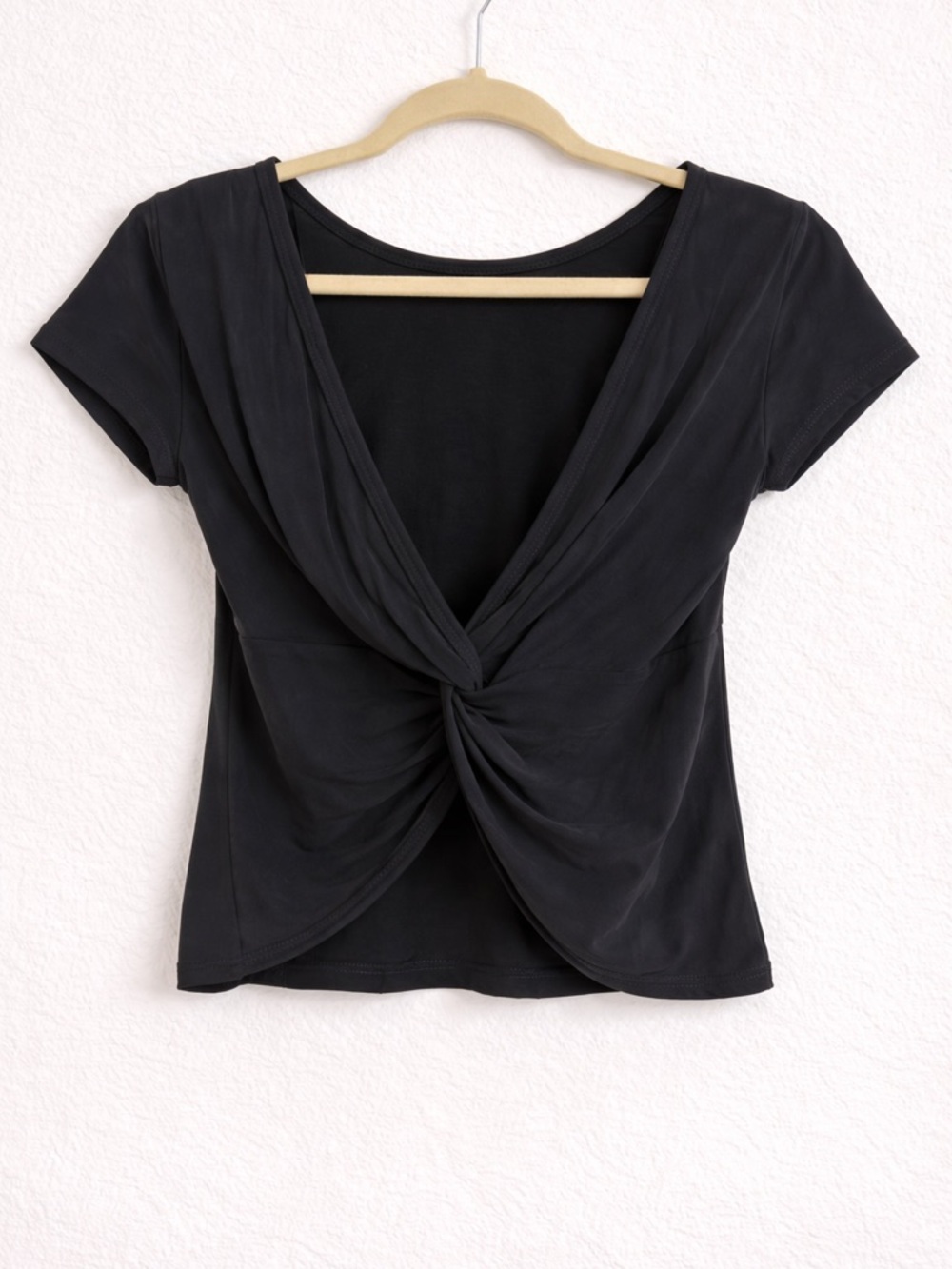Lulus Black Twist Back Short Sleeve Top – Size XS